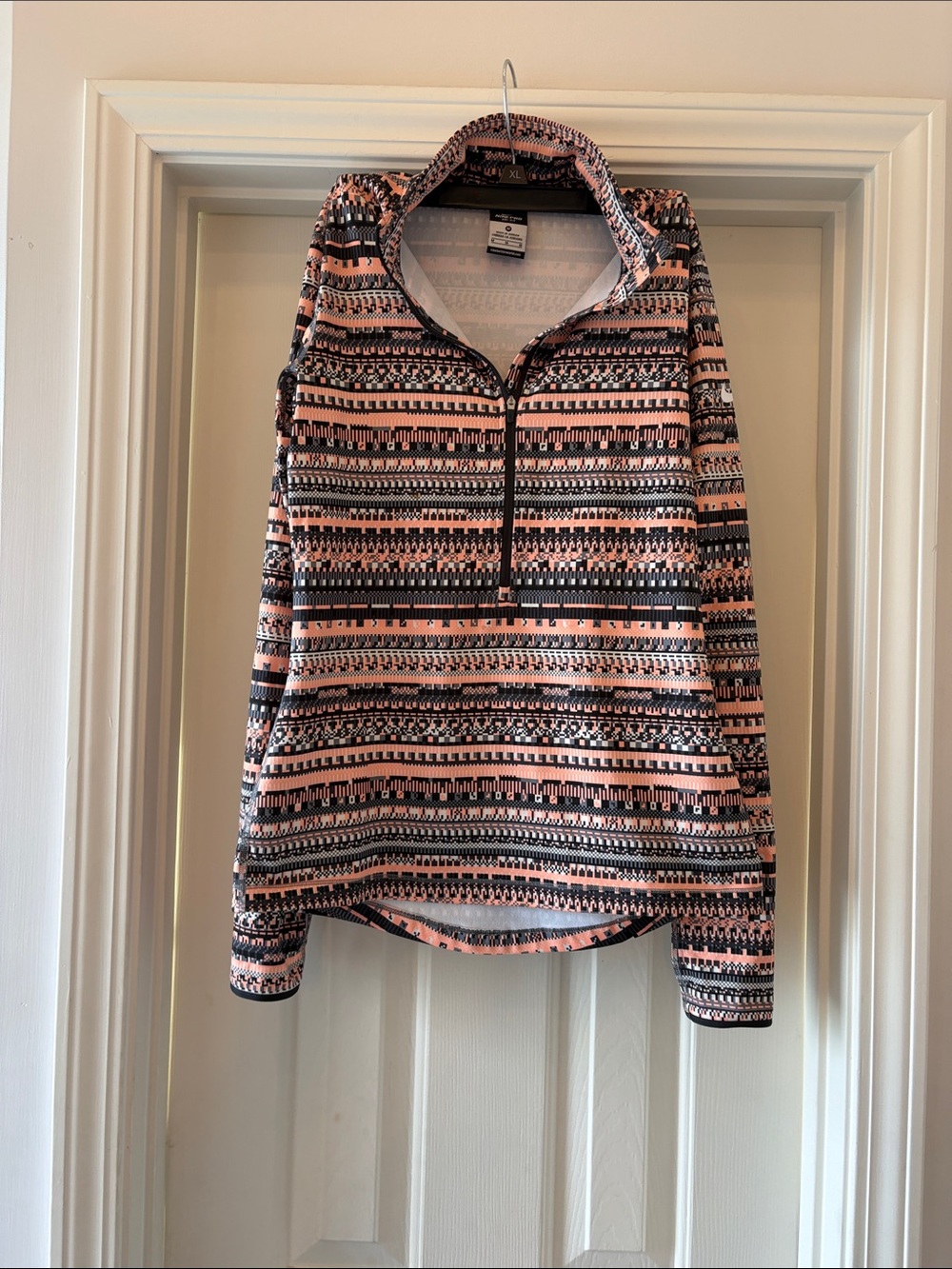 Nike Pink and Black Quarter-Zip Patterned Women's pull over Size Medium
